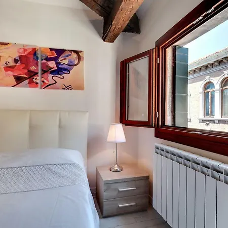 Ca'moderna Apartment